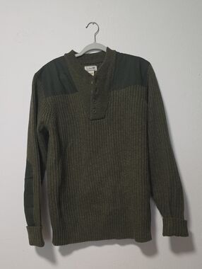 L.L. Bean Men's Wool Olive Ribbed Henley with Dark Shoulder and Elbow Patches